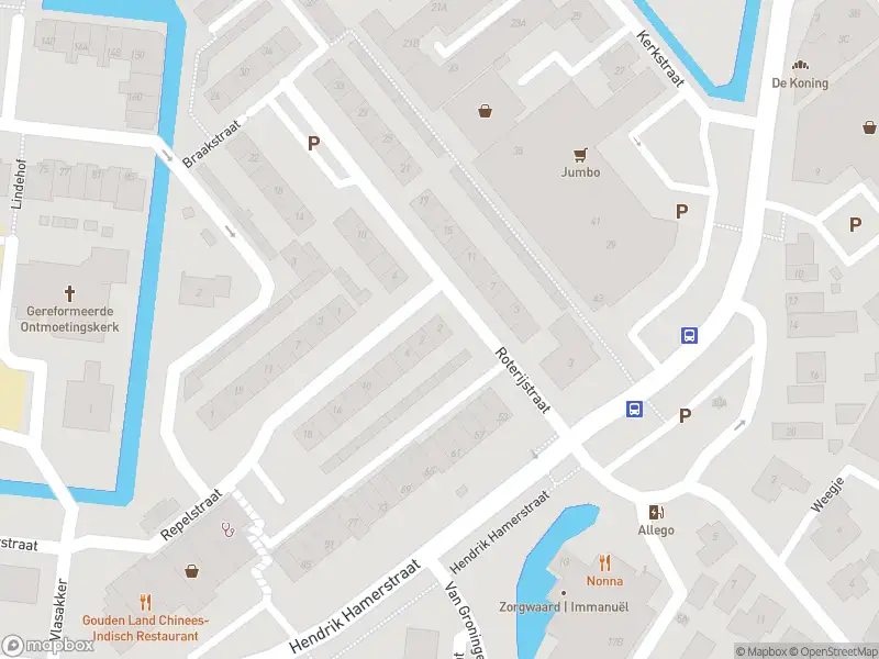 Ambulance met grote spoed naar de Roterijstraat in 's-Gravendeel