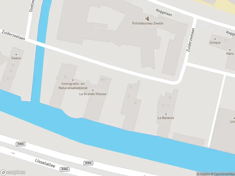 112 melding Brandweer met gepaste spoed naar de Zuiderzeelaan in Zwolle vanwege een liftopsluiting