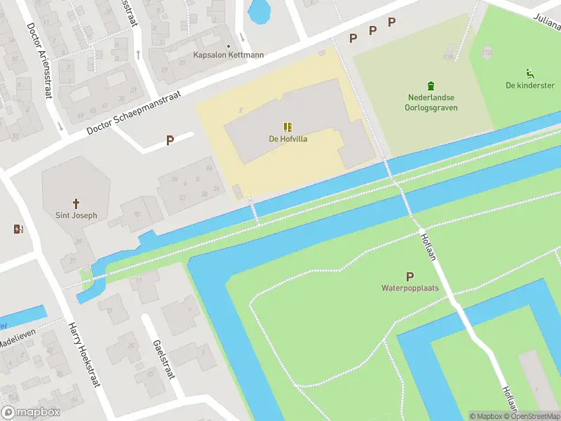 Ambulance met grote spoed naar de Hofzicht in Wateringen