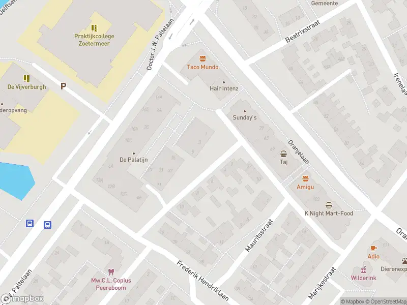 Ambulance met grote spoed naar de Emmastraat in Zoetermeer