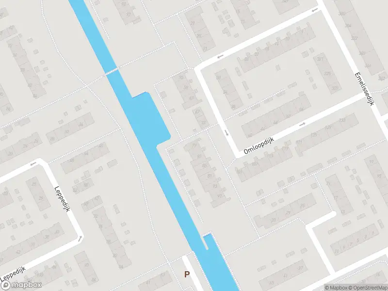 Ambulance met gepaste spoed naar de Omloopdijk in Rotterdam