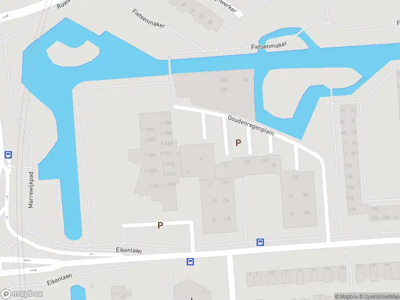 Ambulance met gepaste spoed naar de Goudenregenplein in Spijkenisse
