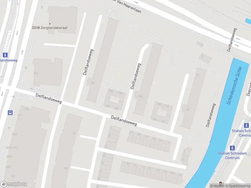 Ambulance met gepaste spoed naar de Delflandseweg in Schiedam