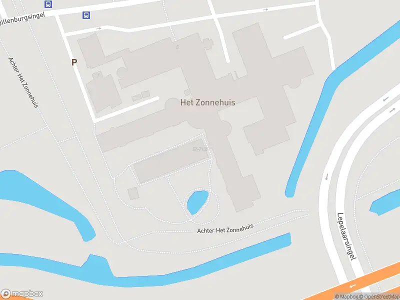 Ambulance met gepaste spoed naar de Dillenburgsingel in Vlaardingen
