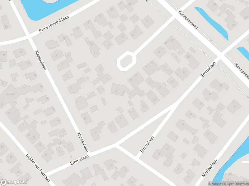 Ambulance met gepaste spoed naar de Dokter van Peltlaan in Bergen (NH.)