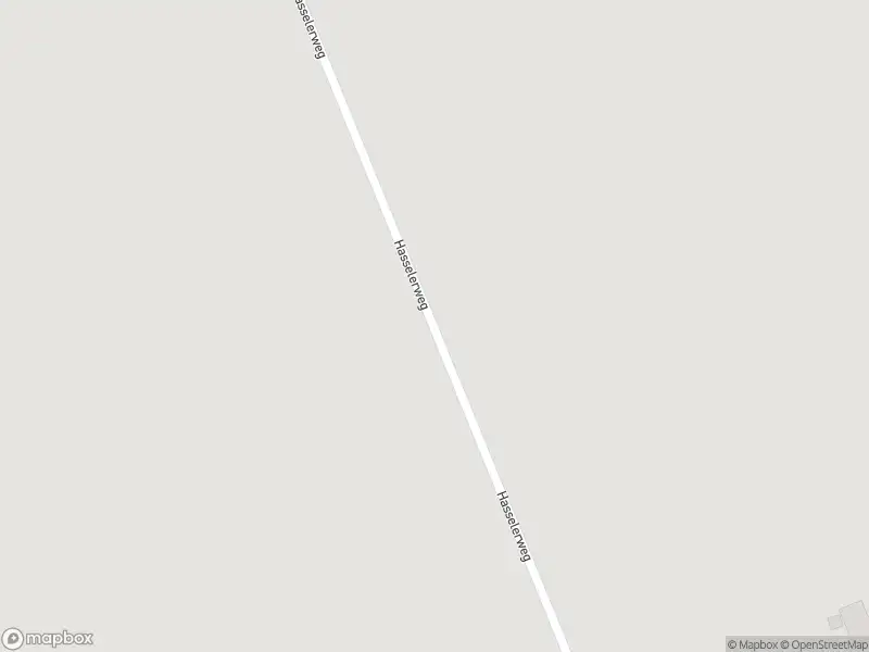 Brandweer met gepaste spoed naar de Hasselerweg in Ommen vanwege voertuigbrand