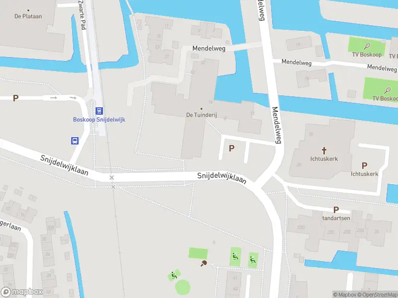 Ambulance met grote spoed naar de Clusiuserf in Boskoop