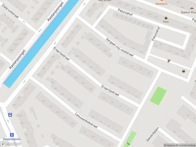Ambulance met gepaste spoed naar de Ereprijsstraat in Rotterdam