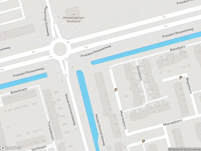 Ambulance met gepaste spoed naar de Moerasdoorn in Rotterdam