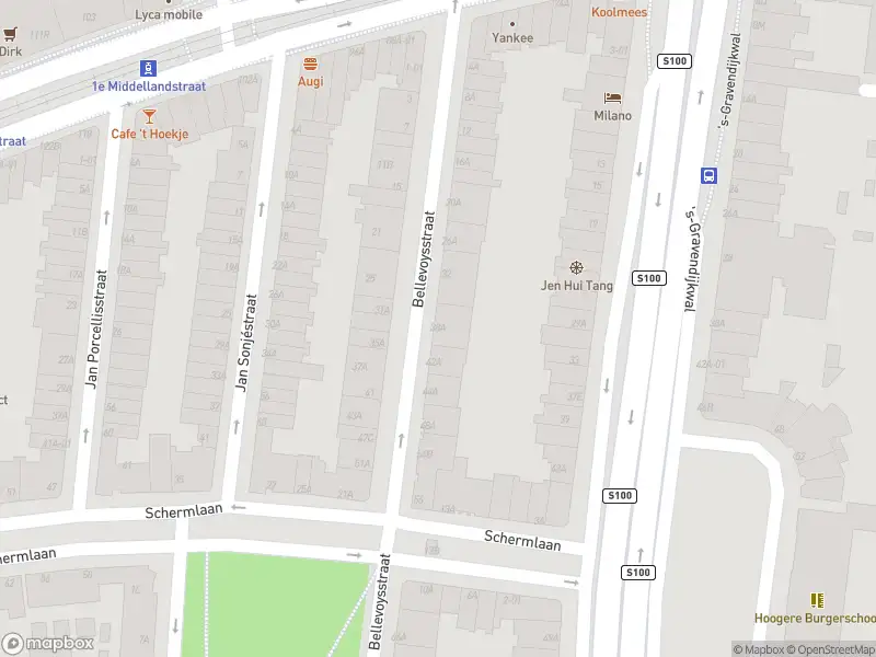 Ambulance met gepaste spoed naar de Bellevoysstraat in Rotterdam