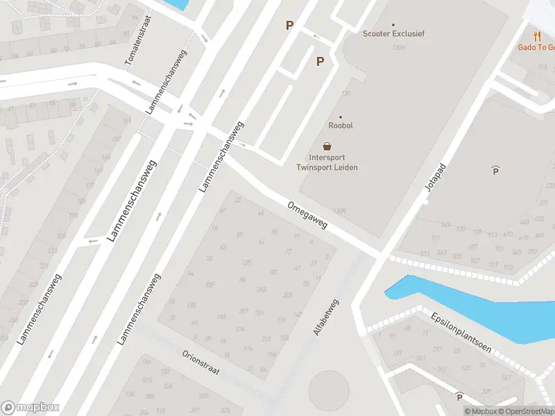 Ambulance met grote spoed naar de Kanaalpark in Leiden