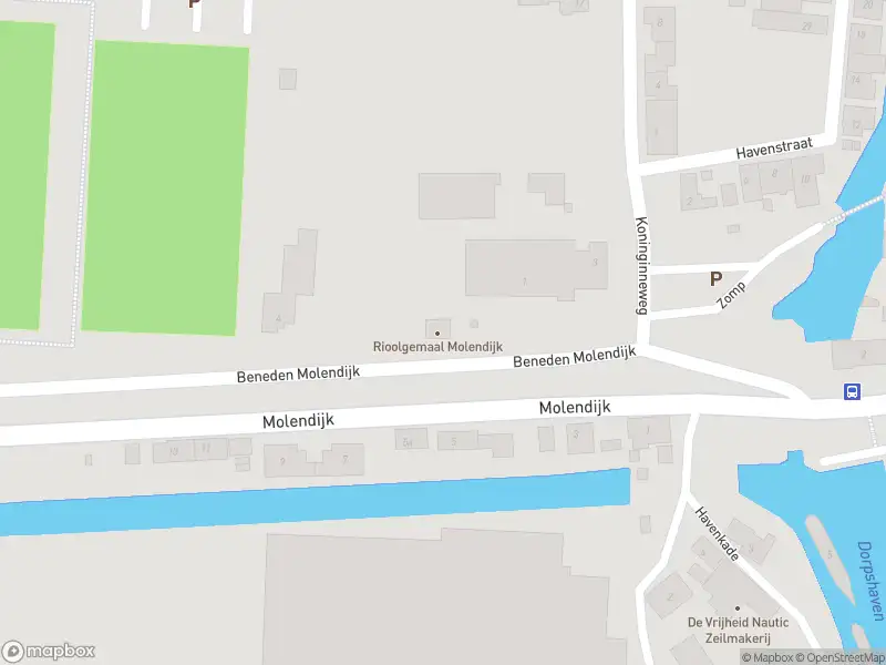 Ambulance met gepaste spoed naar de Beneden Molendijk in Numansdorp