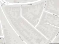 Brandweer met grote spoed naar de Anjelierstraat in Almelo vanwege voertuigbrand