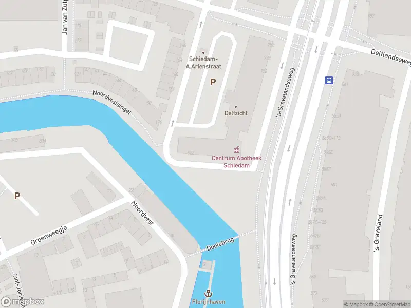 Ambulance met grote spoed naar de 's-Gravelandseweg in Schiedam