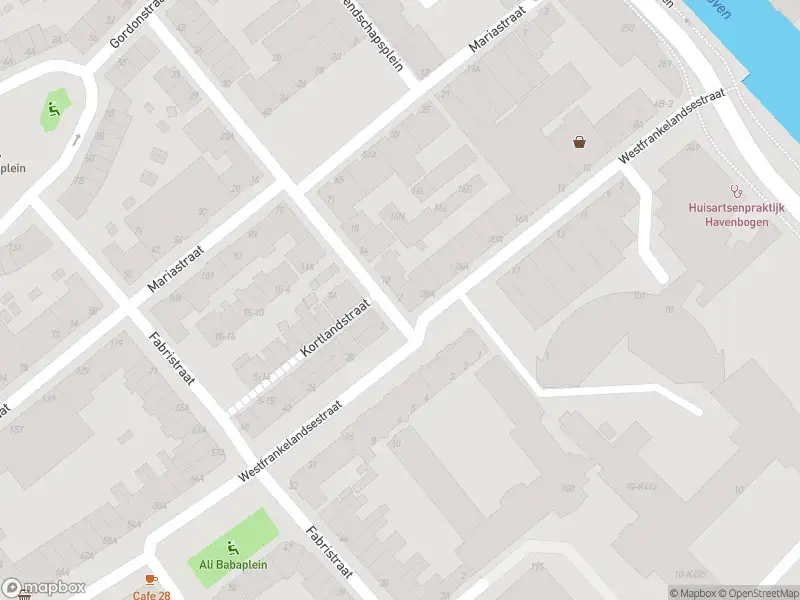 Ambulance met gepaste spoed naar de Kortlandstraat in Schiedam