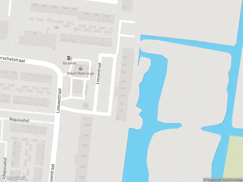 Ambulance met grote spoed naar de Leeuwstraat in Dordrecht