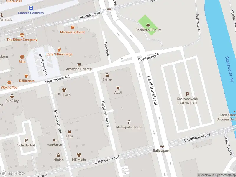 Brandweer met gepaste spoed naar de Regisseurstraat in Almere vanwege een liftopsluiting