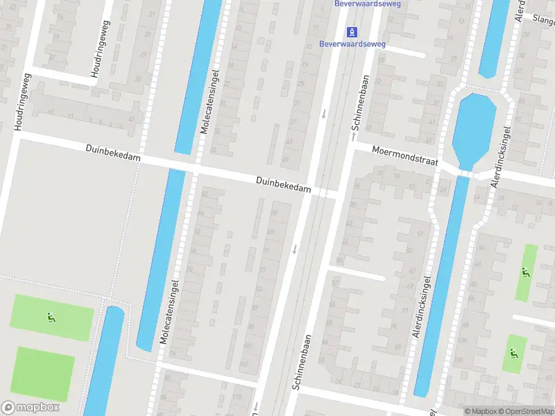 Ambulance met grote spoed naar de Schinnenbaan in Rotterdam