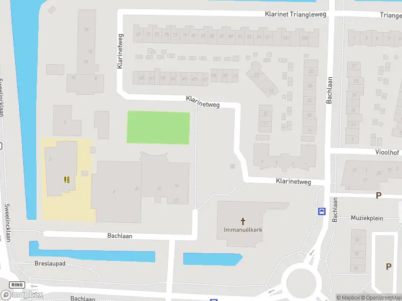 Ambulance met gepaste spoed naar de Bachlaan in Barendrecht