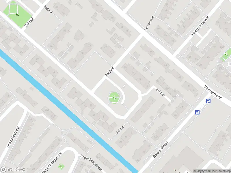 Ambulance met grote spoed naar de Loefzijde in Rijsenhout