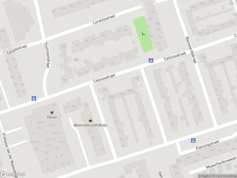 Ambulance met grote spoed naar de Celsiusstraat in Zandvoort