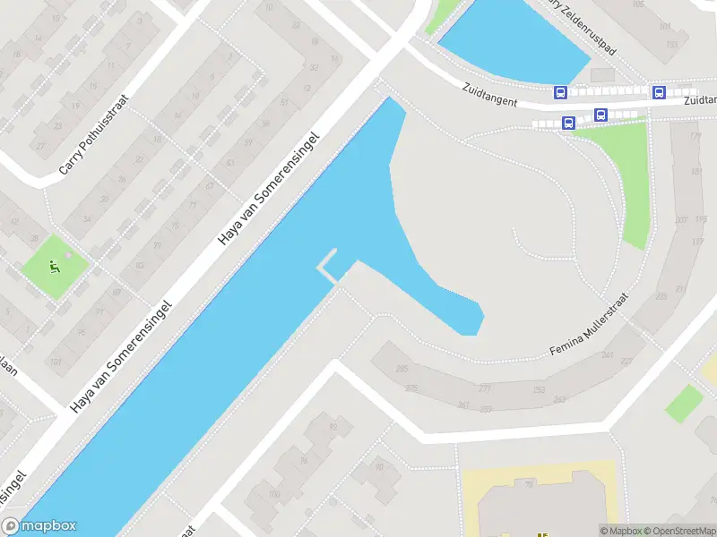 Ambulance met gepaste spoed naar de Betsy Perkstraat in Hoofddorp