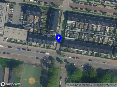 Ambulance met grote spoed naar de Willem Hofkerpad in Haarlem