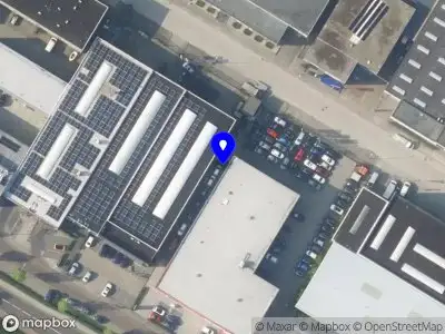 Brandweer met grote spoed naar de Energiestraat in Naarden vanwege middelgrote brand