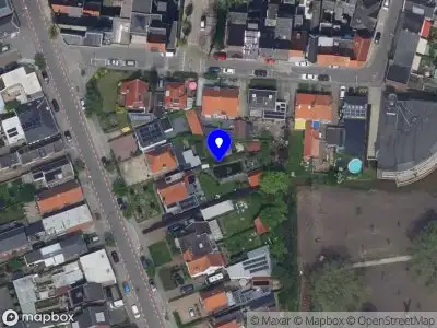 Brandweer met grote spoed naar de Dokter Heijptstraat in Roosendaal vanwege gebouwbrand