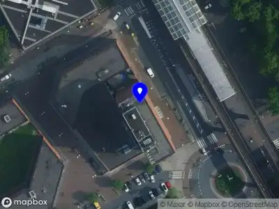 Ambulance met grote spoed naar de Elsrijkdreef in Amsterdam