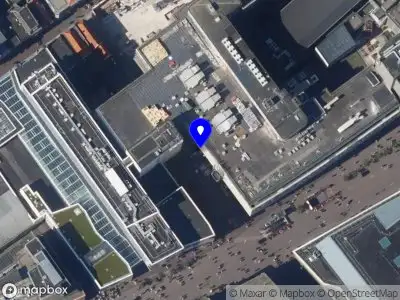 Ambulance met grote spoed naar de Voldersgracht in 's-Gravenhage