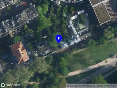 112 melding Brandweer met gepaste spoed naar de Zandpad in Amsterdam vanwege een liftopsluiting