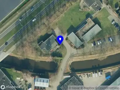 Politie naar de Vriezenveenseweg in Almelo vanwege aanrijding met letsel