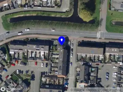 Ambulance met grote spoed naar de Melkweg in Hellevoetsluis