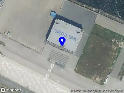 Ambulance met grote spoed naar de Cruiseboulevard in IJmuiden
