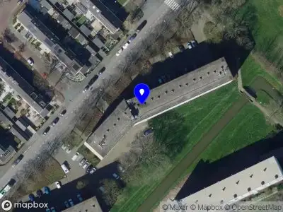 Ambulance met grote spoed naar de Van Godewijckstraat in Hendrik-Ido-Ambacht