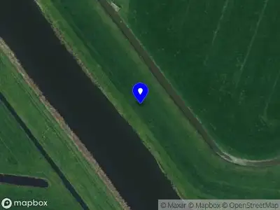 Ambulance met grote spoed naar de Zuideinde in Grootschermer