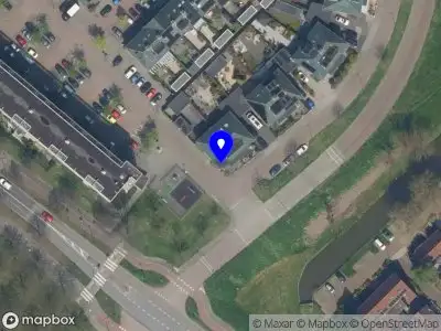 Ambulance met grote spoed naar de Johan Wagenaarlaan in Maassluis