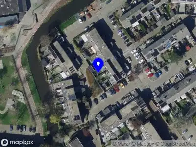 Ambulance met grote spoed naar de Majoraandonk in Spijkenisse