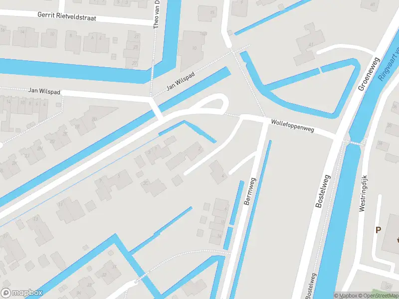 Ambulance met gepaste spoed naar de Bermweg in Rotterdam
