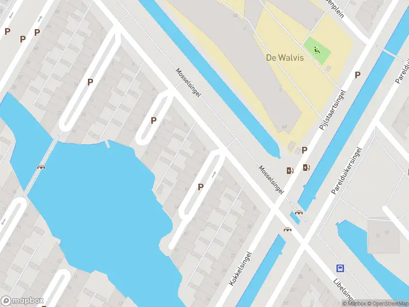 Ambulance met gepaste spoed naar de Libelsingel in 's-Gravenhage
