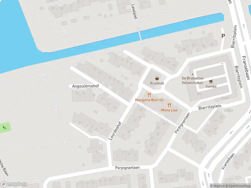 Brandweer met grote spoed naar de Angoulèmehof in Eindhoven vanwege reanimatie