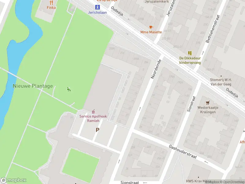 Ambulance met grote spoed naar de Noordeinde in Rotterdam
