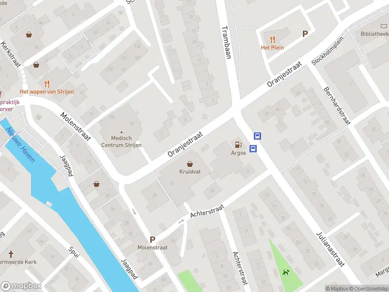 Ambulance met grote spoed naar de Oranjestraat in Strijen