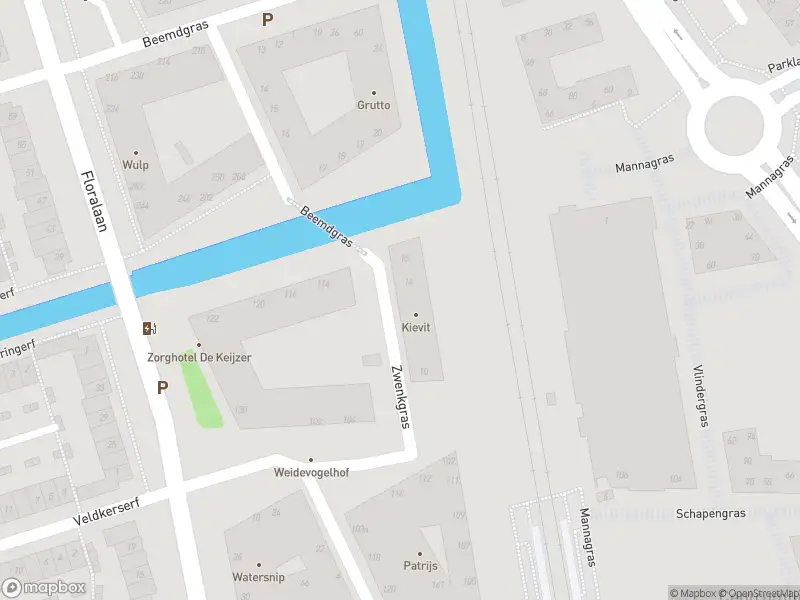 Ambulance met grote spoed naar de Zwenkgras in Pijnacker