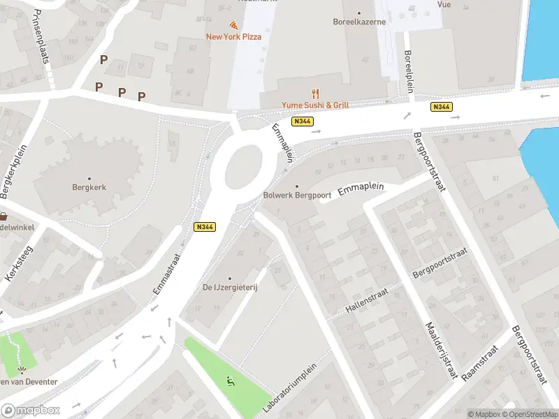 Politie naar de Emmaplein in Deventer vanwege aanrijding met letsel