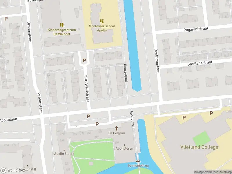 Ambulance met gepaste spoed naar de Apollolaan in Leiden