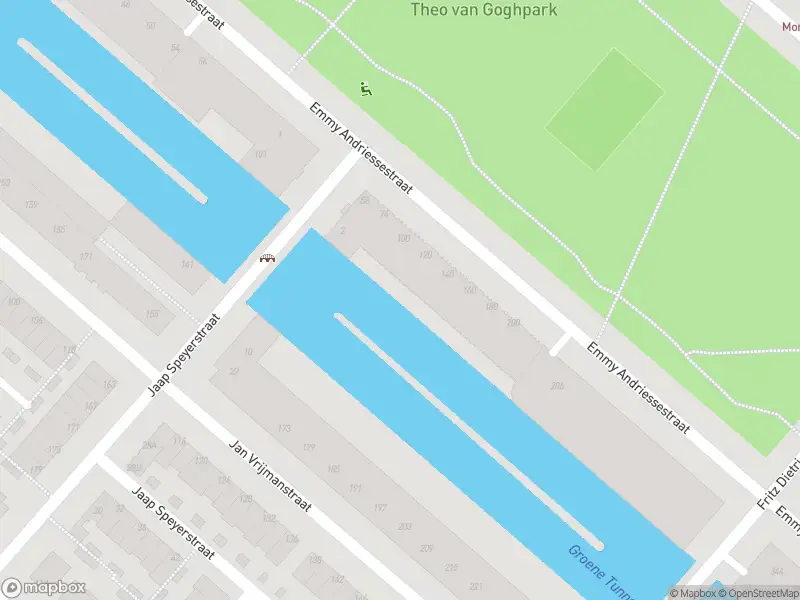 Ambulance met grote spoed naar de Ben van Meerendonkstraat in Amsterdam