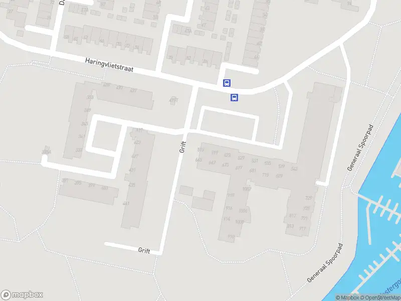 Ambulance met grote spoed naar de Haringvlietstraat in Dordrecht