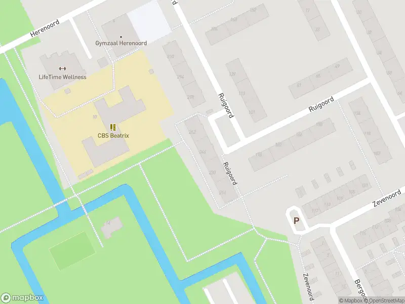Ambulance met grote spoed naar de Ruigoord in Rotterdam